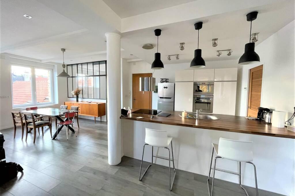 Apartamento Superbe Loft 100m2 Proche Cathédrale avec Parking Reims Exterior foto
