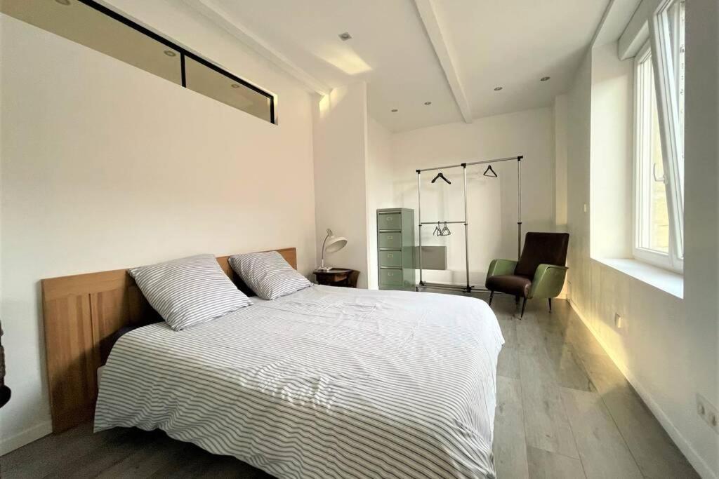 Apartamento Superbe Loft 100m2 Proche Cathédrale avec Parking Reims Exterior foto